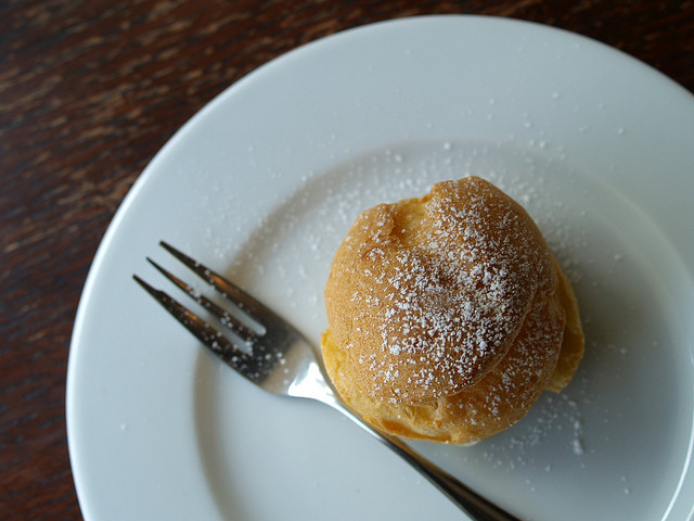 Bignè caramellati in salsa inglese, la ricetta di Bruno Barbieri di Masterchef