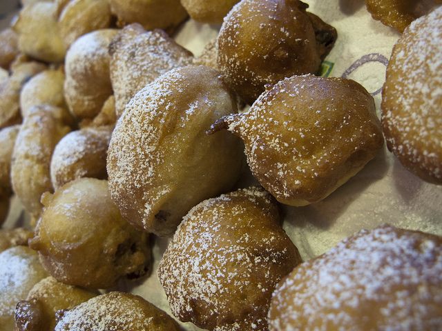 Le frittelle di carnevale con ricotta, ecco come si preparano