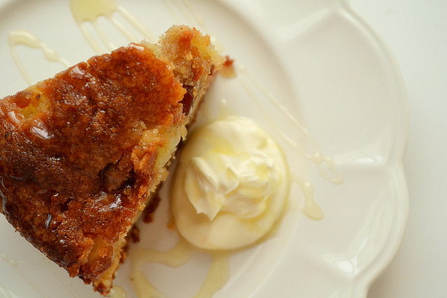 Torta di mele e nocciole, la ricetta di Benedetta Parodi