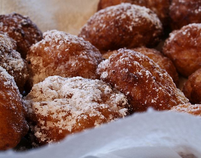 I tortelli di carnevale, ovvero le frittelle ripiene: la ricetta facile