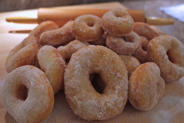 Per Carnevale ecco le graffe con la ricetta da fare a casa