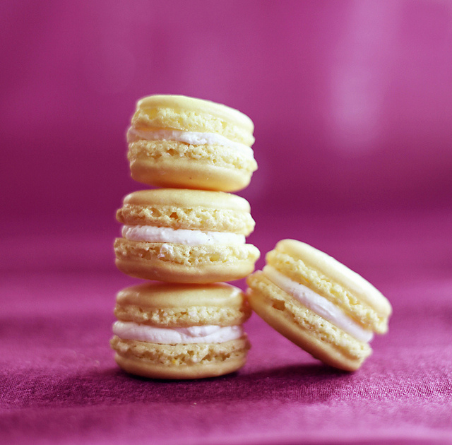 Macarons mimosa, ecco la ricetta dei dolcetti francesi per la festa della donna