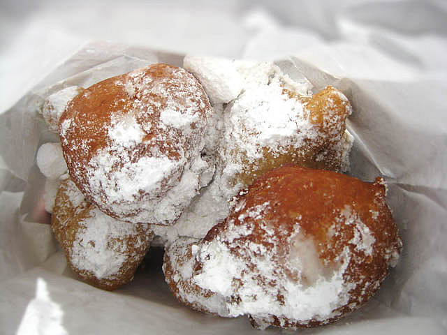 La ricetta delle zeppole di Carnevale da fare con il Bimby