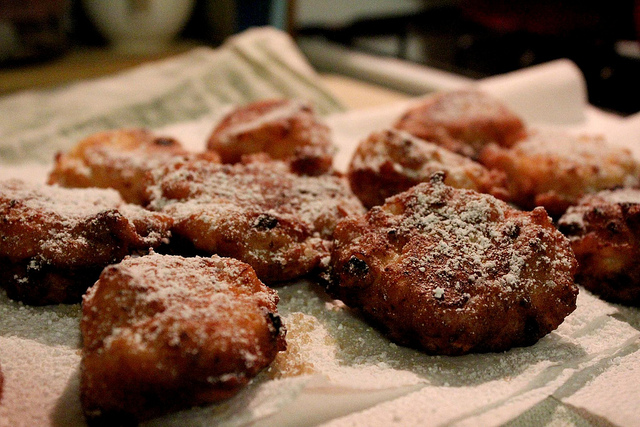 La ricetta delle frittelle di riso per Carnevale per il buffet della festa