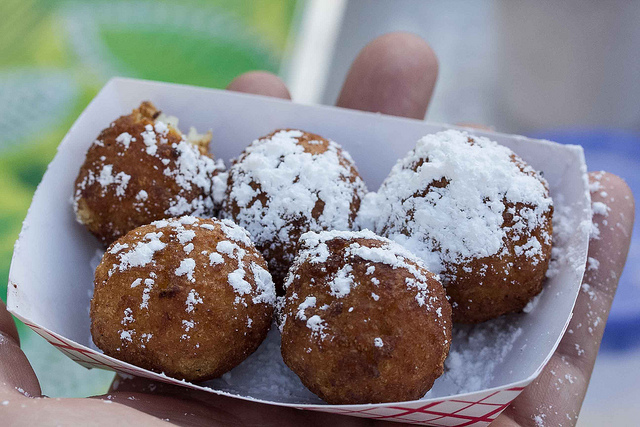 La ricetta delle frittelle dolci per la Festa del papà