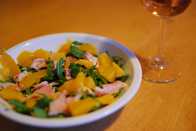 L'insalata di arance e tonno con la ricetta sfiziosa