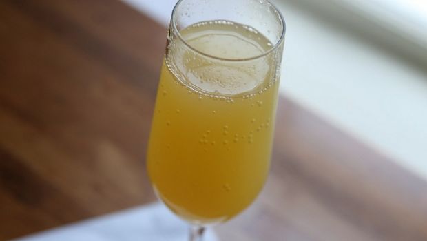 Cocktail mimosa analcolico, ecco la ricetta da gustare con le amiche