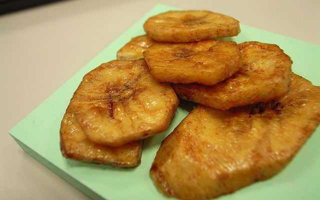 Banane al forno con cannella, la ricetta facile per merenda