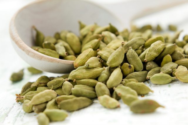 Il cardamomo: ricette e proprietà di una spezia molto cara