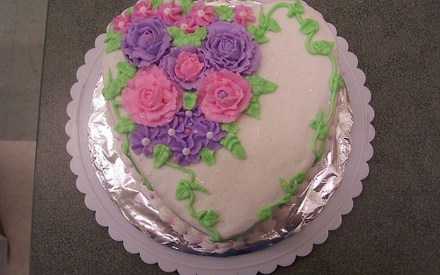 Come fare la torta a cuore per la Festa della mamma con la ricetta facile