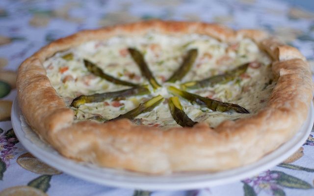 La torta salata per la Festa della Mamma, la ricetta e come decorarla