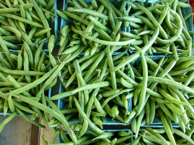 Come fare i fagiolini con la mollica al forno con la ricetta del contorno sfizioso