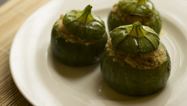 Zucchine tonde ripiene al forno, la ricetta e i consigli di Gustoblog