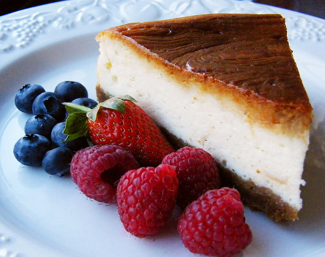 La ricetta del cheesecake al Philadelphia da fare con il Bimby [video ricetta]