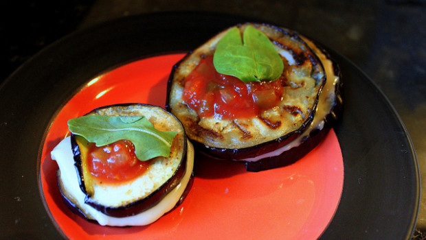 Le melanzane alla pizzaiola con la ricetta light per la dieta