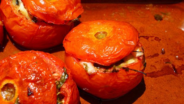 I pomodori ripieni di carne macinata nella ricetta del secondo sfizioso