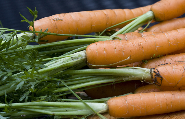 Come preparare le carote alla panna per un contorno sfizioso