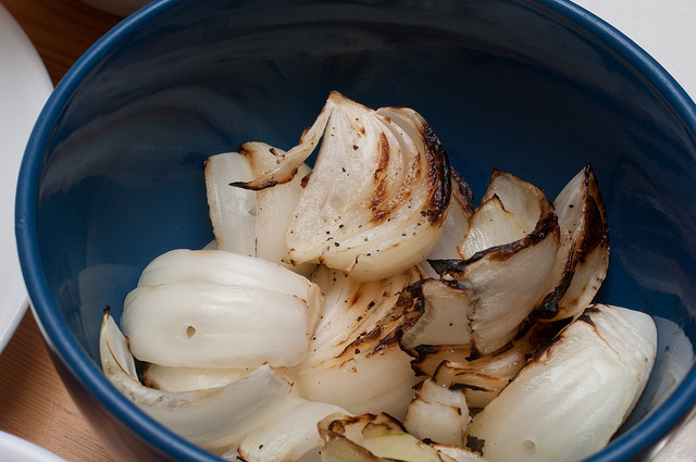 Ecco le cipolle alla griglia con la ricetta veloce