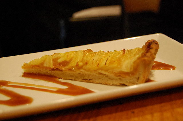 La crostata alle albicocche e mele con la ricetta facile