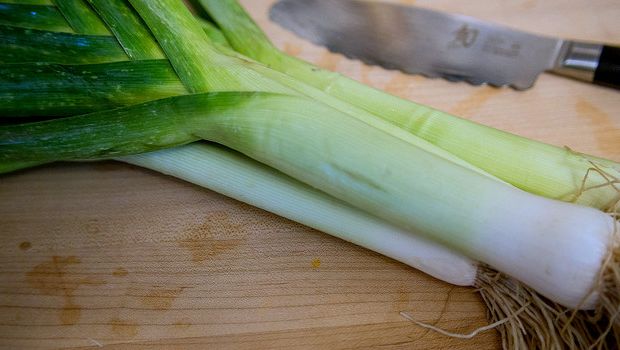 I porri alla pizzaiola per un secondo piatto sfizioso