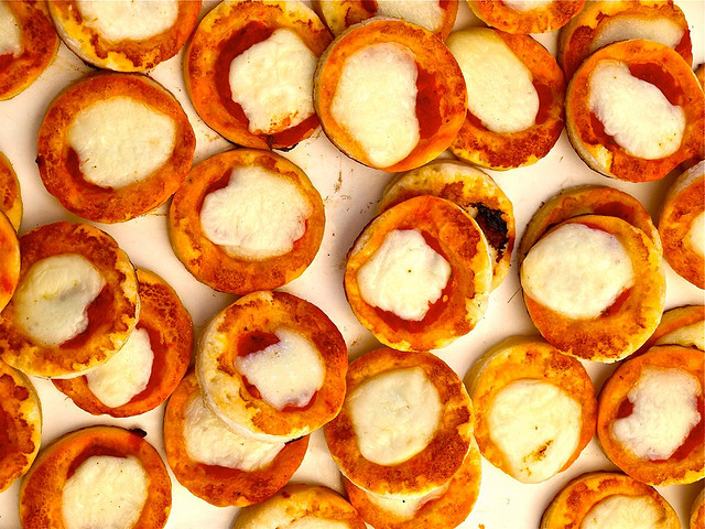 Le pizzette di farro da provare con la ricetta per l&#8217;antipasto saporito