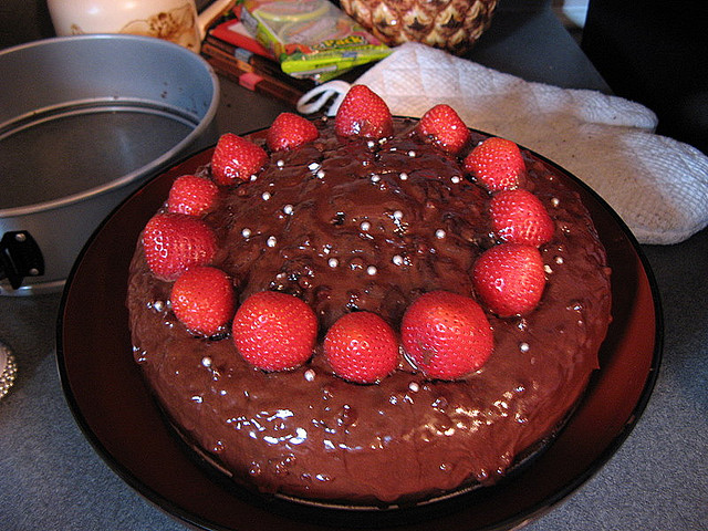 La torta alle fragole e cioccolato con la ricetta Bimby