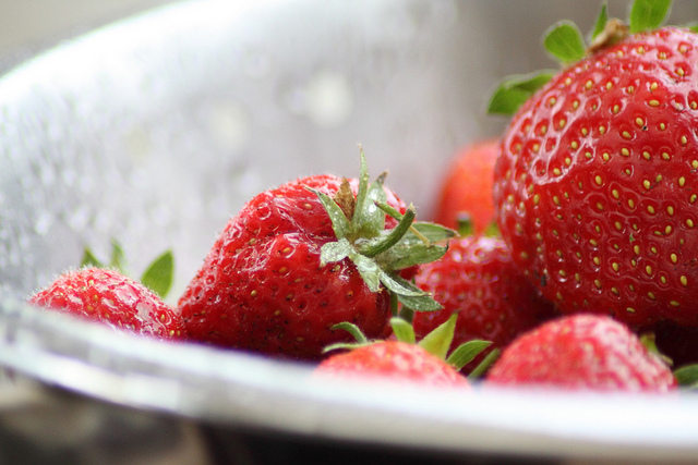 Il liquore alle fragole e panna con la ricetta veloce