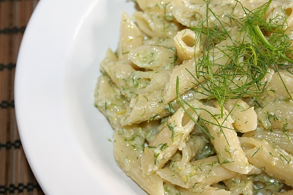 Il pesto limone e mandorle con la ricetta per condire la pasta