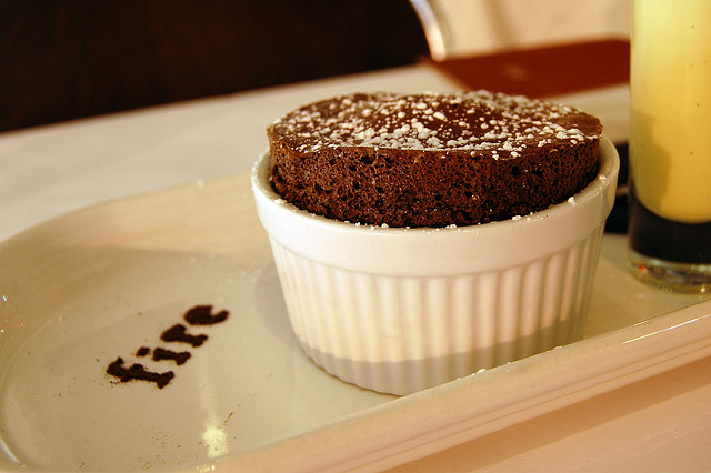 Soufflé menta e cioccolato: ecco la ricetta per stupire