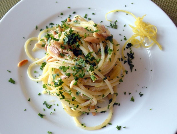 Gli spaghetti tonno e limone con la ricetta semplice