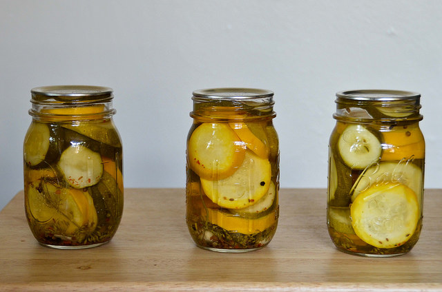 Le zucchine alla menta sott&#8217;olio per una conserva gustosa