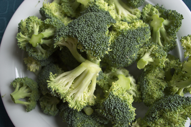 Come preparare i broccoli in padella con la panna