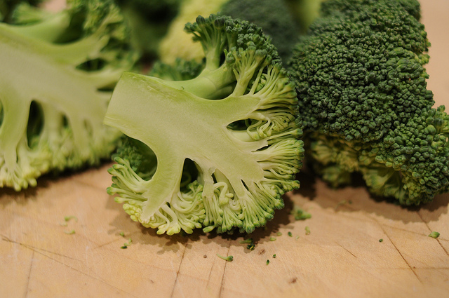 I broccoli all&#8217;insalata con la ricetta semplice