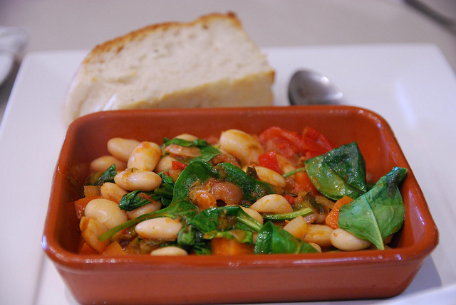 Come fare i fagioli giganti alla greca con la ricetta originale