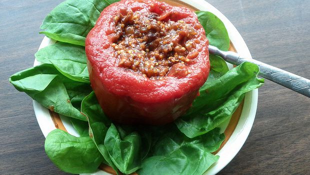 Peperoni ripieni di quinoa al forno, la ricetta light