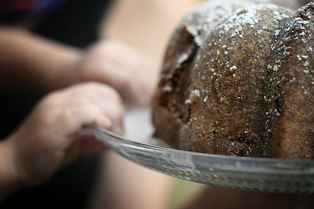 Come prepare la torta alle mele e cioccolato senza uova per gli intolleranti