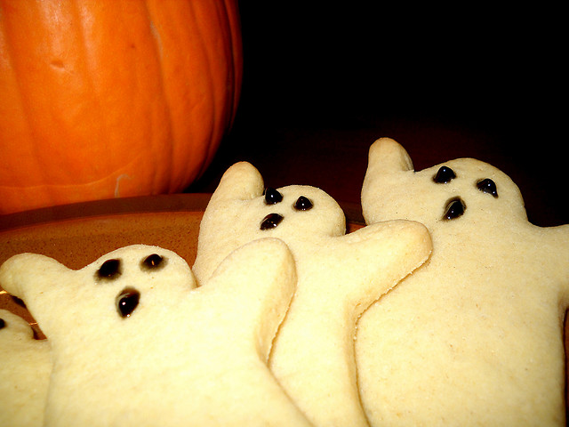 La ricetta dei biscotti fantasmini per Halloween