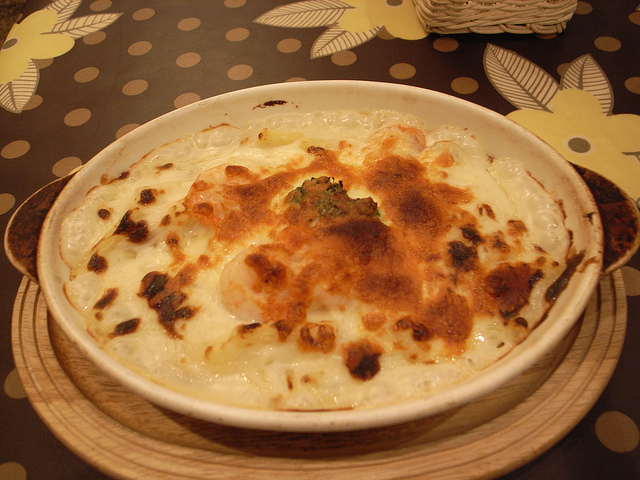 Come preparare i cardi al latte al forno per un contorno leggero