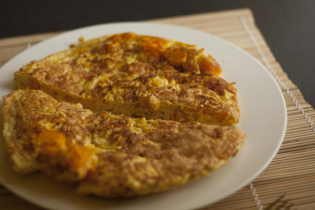 Ecco la frittata alla zucca e cipolla con la ricetta facile