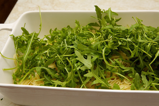 La pasta con rucola e patate in bianco con la ricetta semplice