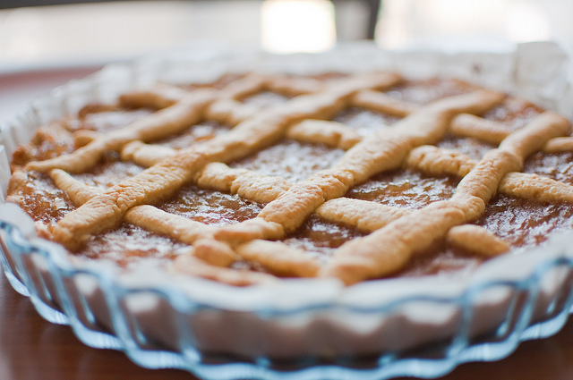 La crostata di marmellata senza burro con la ricetta semplice