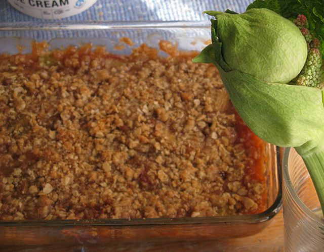 Come preparare il crumble di zucca e speck per un contorno sfizioso