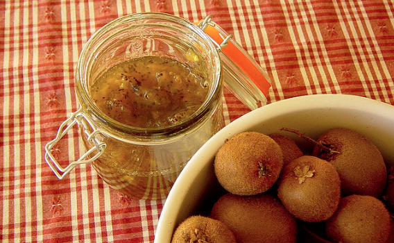 Marmellata di mele e kiwi: la ricetta facile e golosa