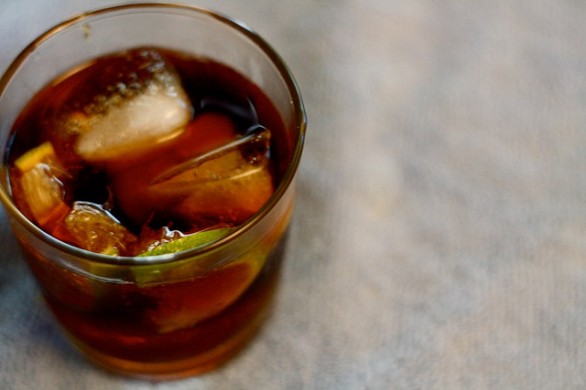 La ricetta del Cuba libre il cocktail per l’aperitivo con gli amici