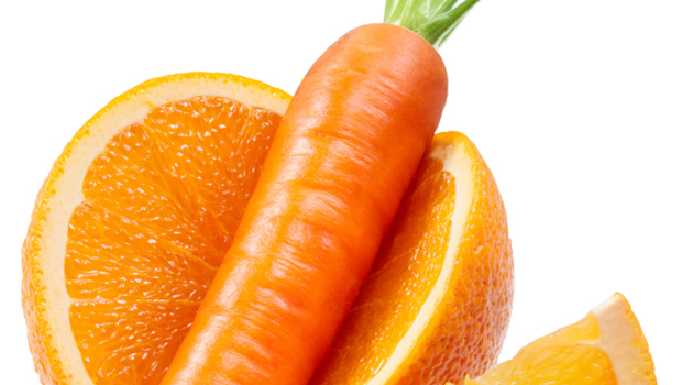 La torta di carote e arance per un Capodanno pieno di salute