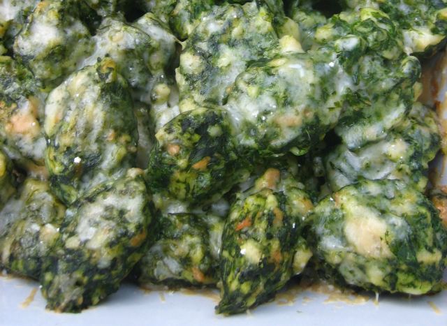 Come preparare gli gnocchi di ricotta e spinaci al forno