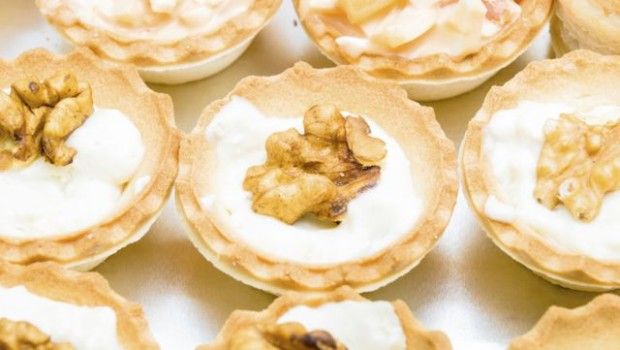 Il canapè di noci e mascarpone da portare in tavola a Natale