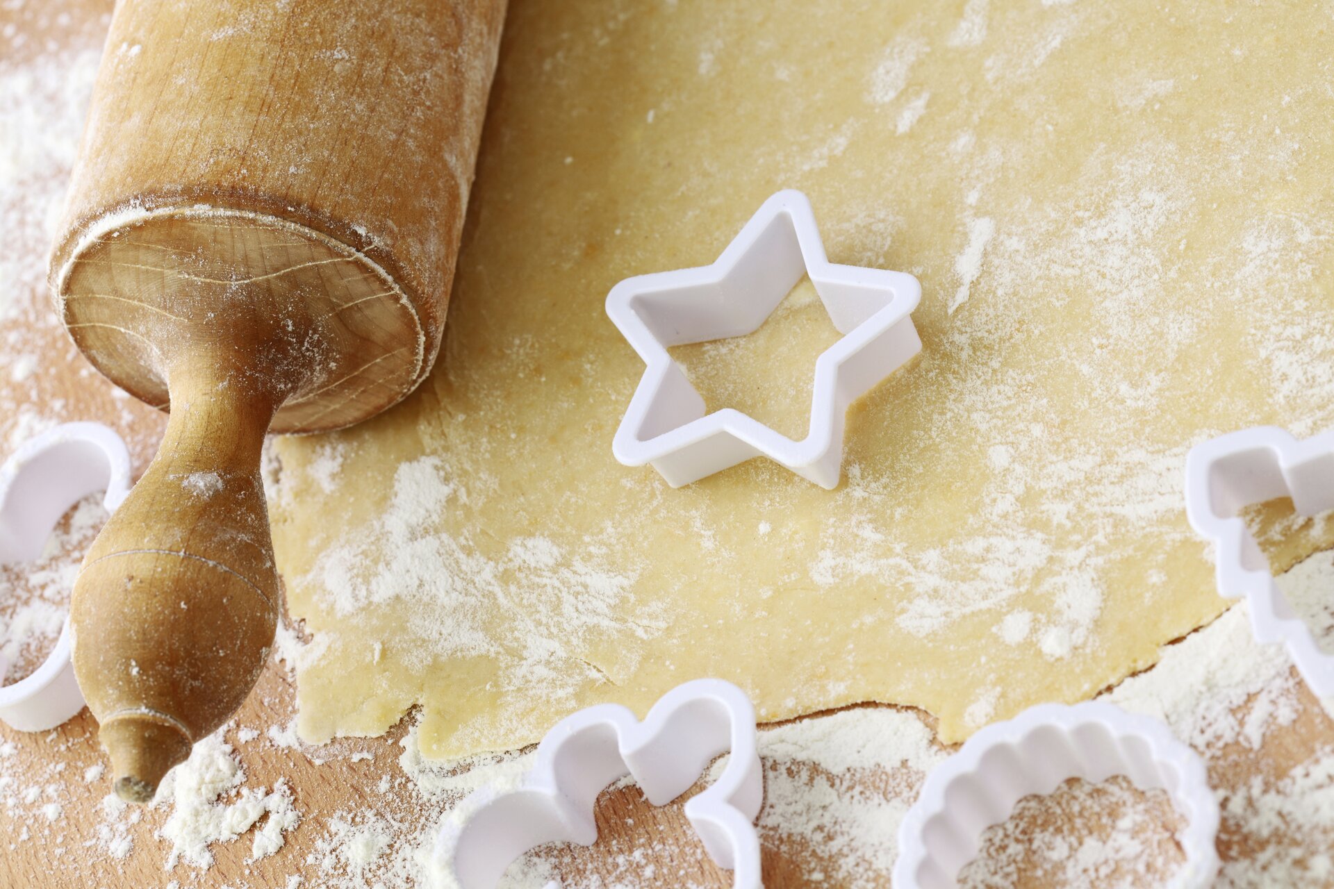 Come fare le stelline di frolla salata per Natale