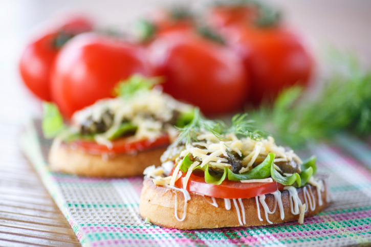 Le tartine con mousse di seitan, ecco la ricetta dell&#8217;Avvento