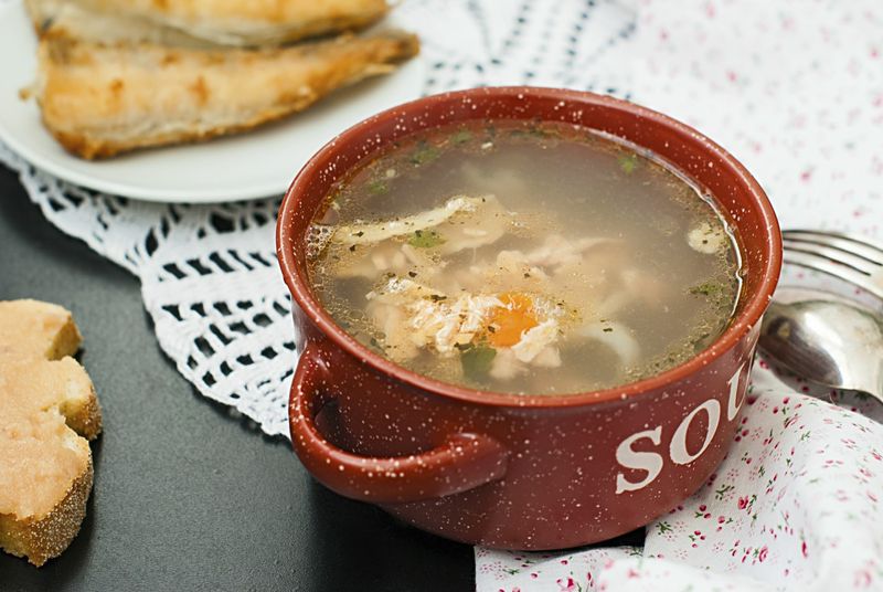 Zuppa di pollo della mamma: la ricetta di Buddy Valastro